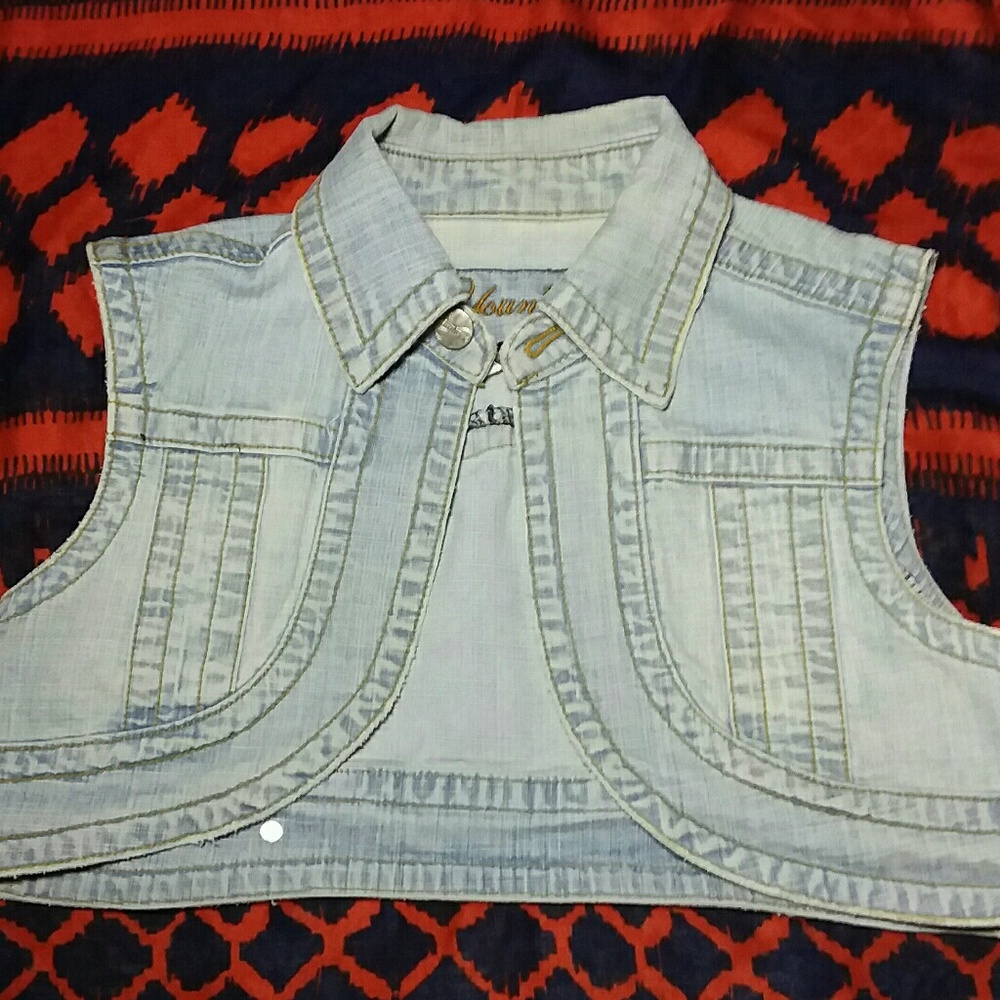•Younique Jean Jacket•